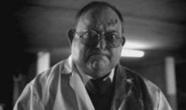 人体蜈蚣1电影在线观看,惊悚极限，生死较量